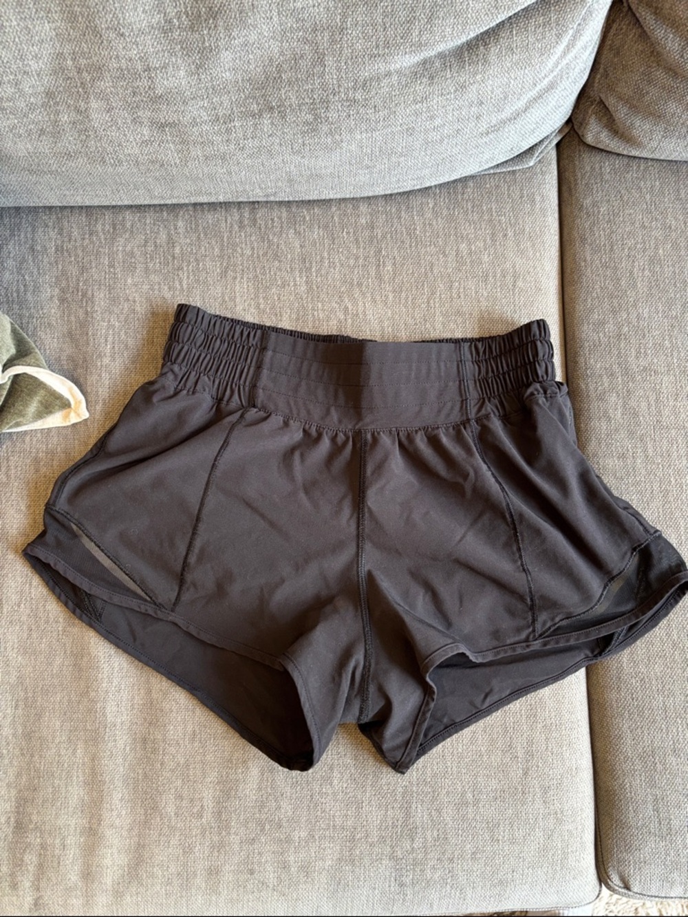 Lululemon Black Hotty Hot High Rise 2.5” - Size 0